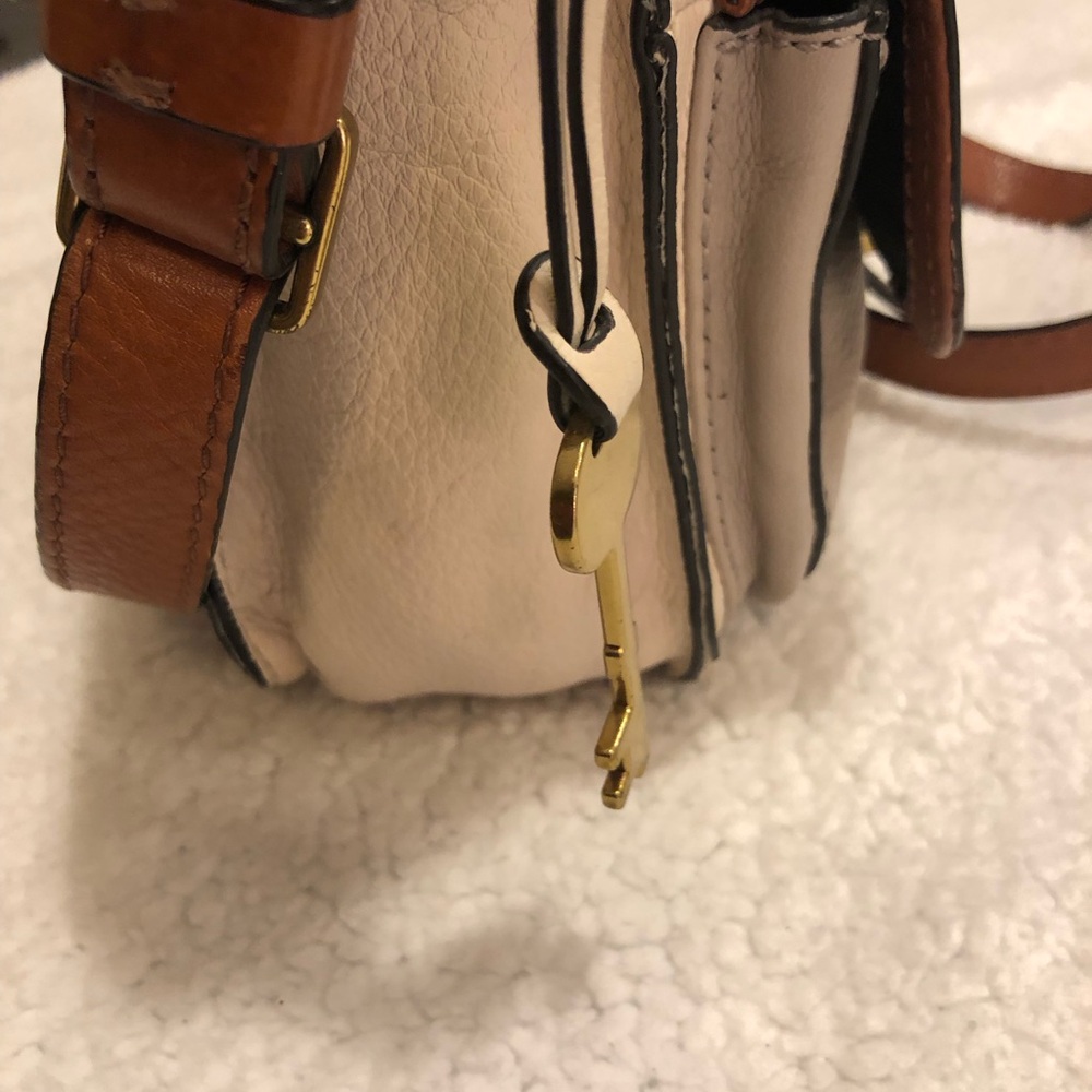 Fossil Two-Tone Crossbody - Picture 4 of 7